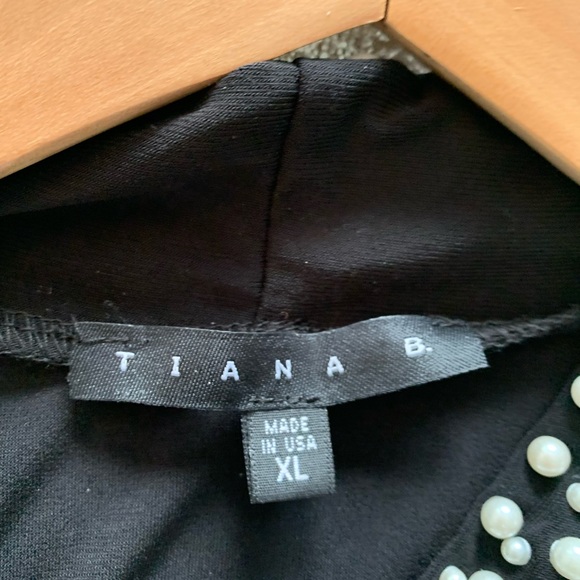 Tiana B Black Evening Dress with pearl collar. - Picture 3 of 4